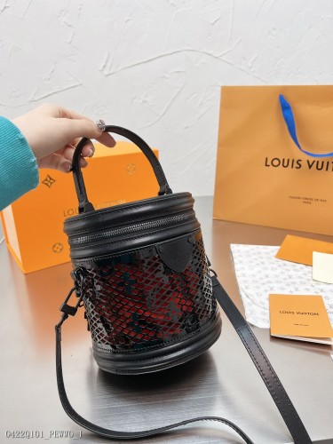 lv原單復刻圓筒包新款Cannes圓筒包飯桶包 水桶包 女生包包 手提包 老花比新系列大花