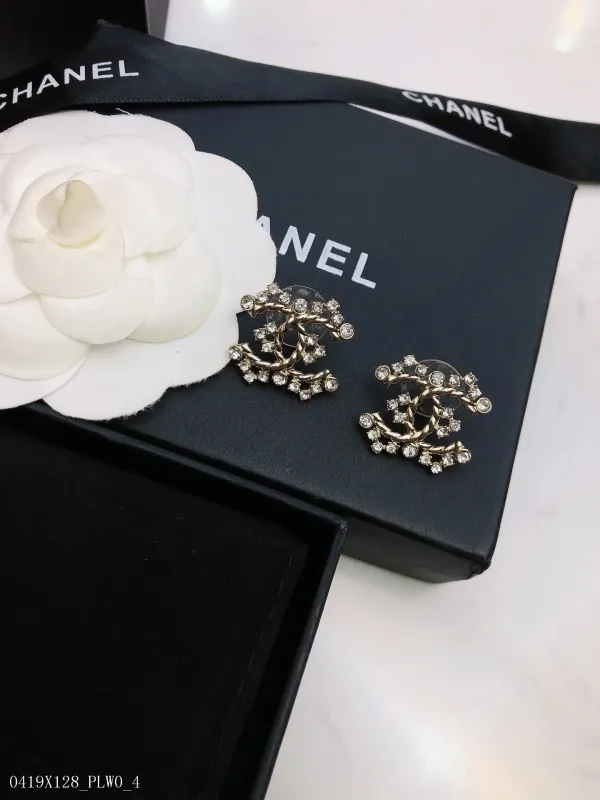 香奈兒Chanel白色耳釘Chanel新款施華洛世奇水晶方鑽耳釘 CHANEL耳飾