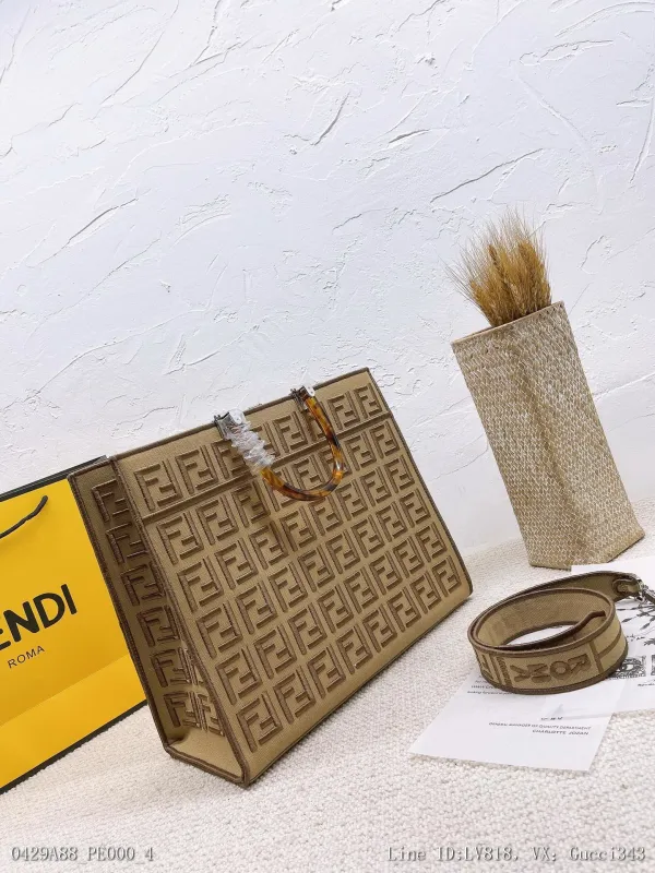 重工刺繡最愛的Fendi tote托特包Fendi 春夏系列 Sunshine Shopper 陽光托特包