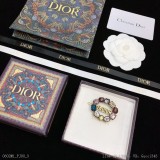 Dior迪奧字母DIOR發夾專櫃新款上市美得不要不要的唯美浪漫人手