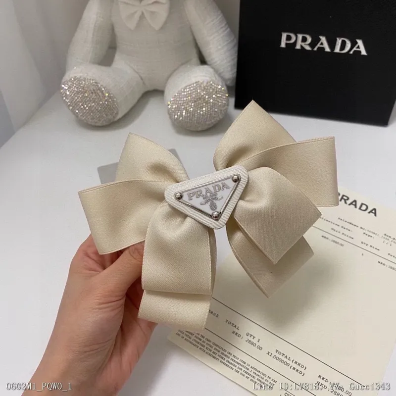 單個配專櫃包裝PRADA普拉達最新中古Vintage三層蝴蝶結發夾