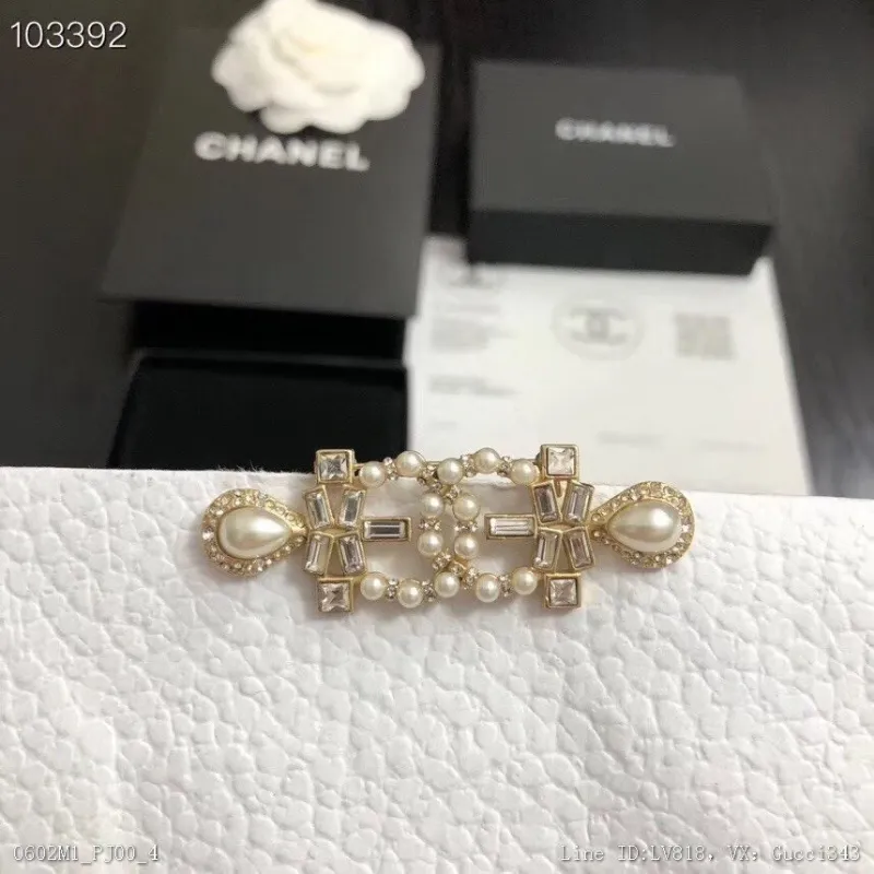 Chanel香奈兒小香經典發夾熱銷款火爆上新同步專櫃正品開模款式簡單