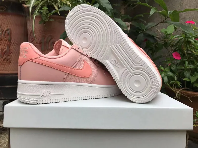 Nike 耐吉 空軍一號 粉白 女碼 36--40