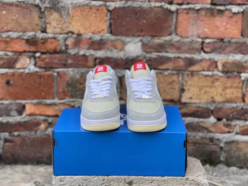 [獨家實拍]Undefeated x Nike Air Force 1 Low SP  5 On It  灰藍紅 蛇紋