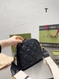 Gucci  壓紋鏈條彩帶 貝殼包  最新系列 尺寸24 20cm 折疊盒包裝