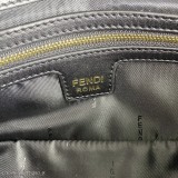 FENDI BAGUETTE中號手袋