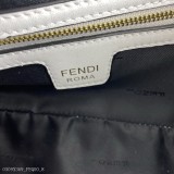 FENDI BAGUETTE中號手袋