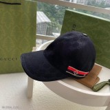 Gucci新款原單棒球帽，碎花大雙G，專櫃1:1開模訂制，完美對花，原版帆布面料+頭層牛皮，輕盈透氣！基礎頭圍56，貼片可調節。