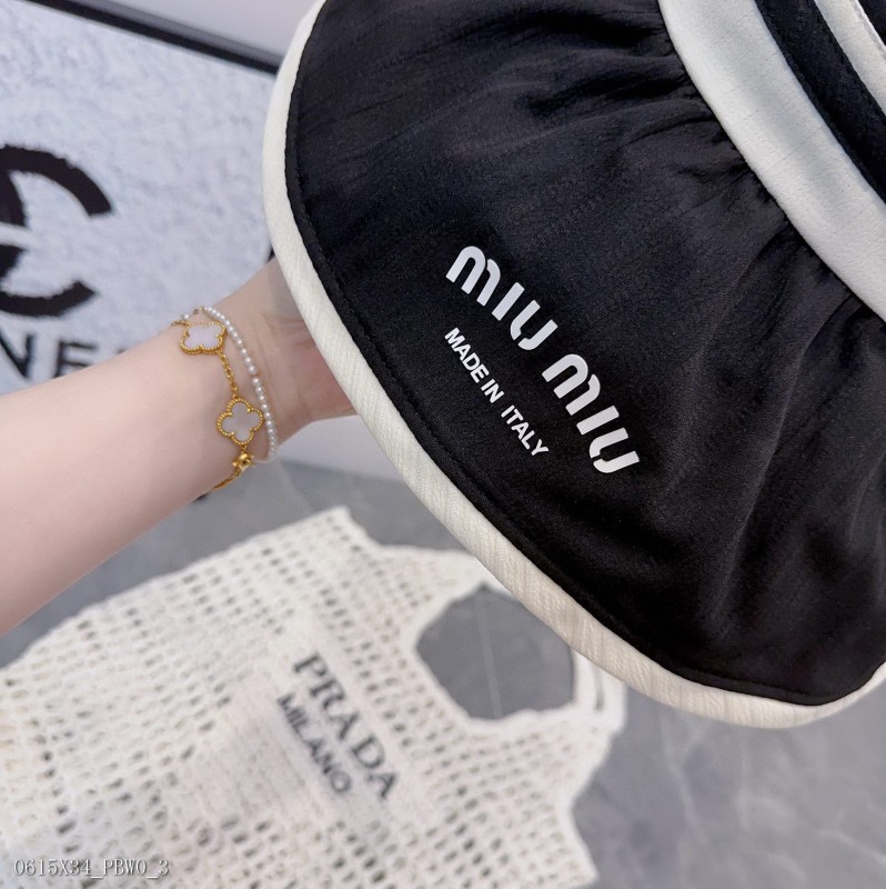 MiuMiu新款空頂帽超大帽檐，可卷折疊，超級實用，氣質高級款