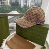 Gucci新款原單棒球帽，碎花大雙G，專櫃1:1開模訂制，完美對花，原版帆布面料+頭層牛皮，輕盈透氣！基礎頭圍56，貼片可調節。