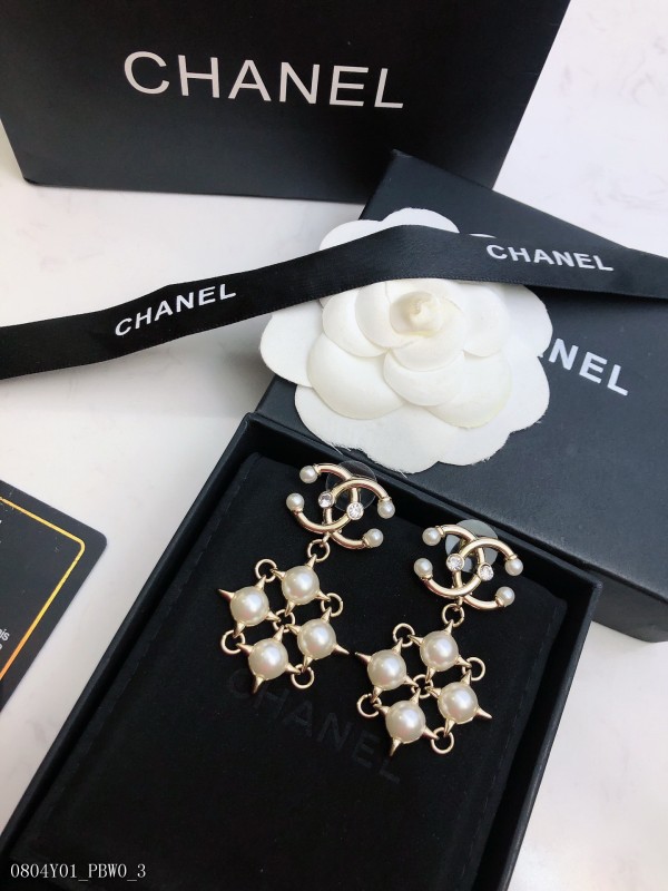 Chanel香奈兒鏤空施華洛珍珠晶鑽雙c耳釘耳環明星同款