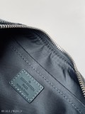 LV原單本款KeepallBandoulière25手袋展現MonogramWashedDemin帆布的古著質感