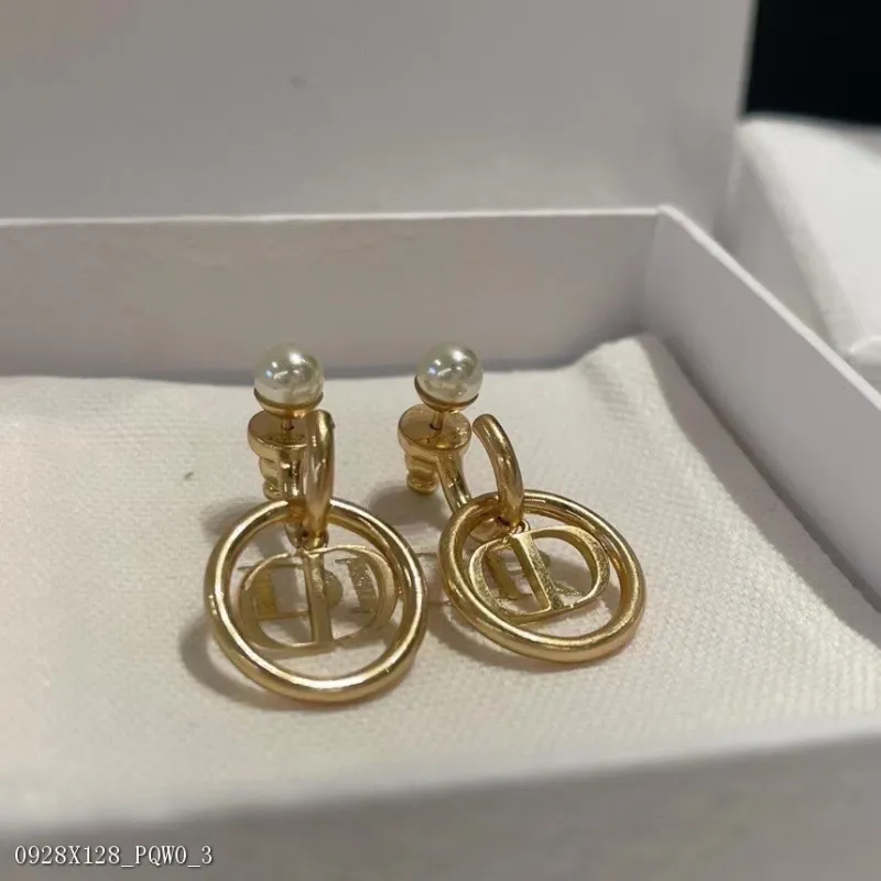 迪奥CD耳釘鉚釘前後珠耳環
