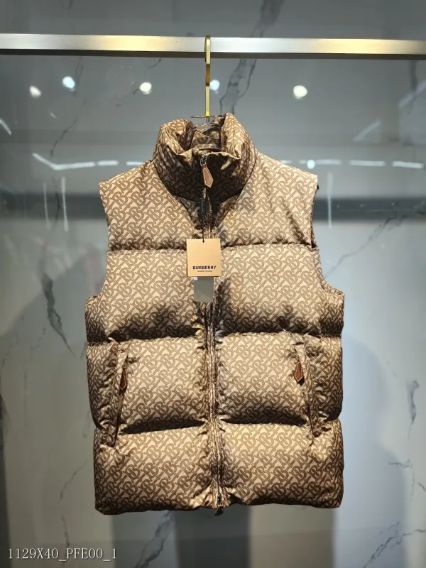羽絨2023BurberryFW經典Logo滿印立領馬甲