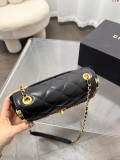 香奈兒小香家郵差包22k 新一季的Chanel22k 鏈條肩帶！