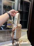 chloe這個新款草編包菜籃子印logo的手提袋