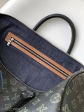 LV路易威KeepallBandoulière50旅行袋為MonogramShadow皮革鋪陳全幅尺寸適宜短途旅行Keepall軟質旅行袋