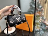 LV新款系列枕頭包手袋,全網首發LVSPeedynano枕頭包
