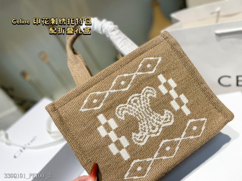 賽琳CELINE刺繡托特包 慵懶炫酷容量大 自重很輕滿足日常通勤需要 任何風格都可輕松駕馭