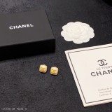 Chanel小香雙C簡約古金耳釘
