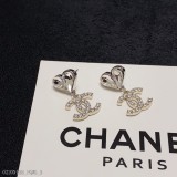 Chanel小香簡約風格愛心水晶鑽耳釘這款耳環