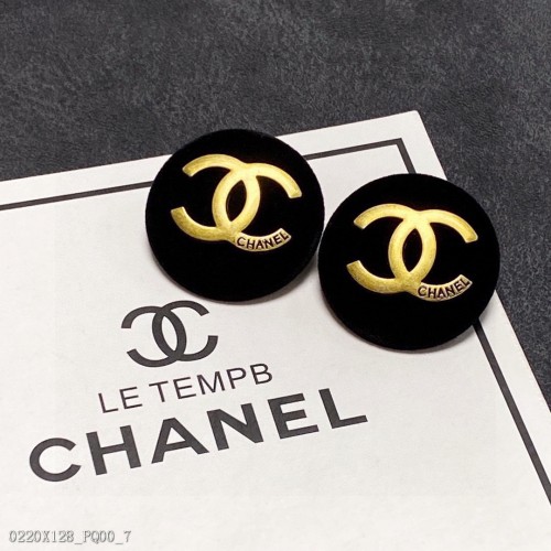 Chanel香奈Chanel字母雙C秋冬款毛絨耳釘