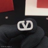 ValenTi*o最新款銀色鑲鑽耳環