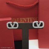 ValenTi*o最新款銀色鑲鑽耳環