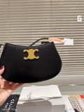 Celine24SU最新手袋TILLY精致又帶有甜美度的圓潤造型極具法式小資精髓肩帶可調節小巧又實用玫瑰粉色