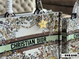 Dior原版布提花Diorbooktote今年最喜歡的一款購物袋tote我用的次數最多的包