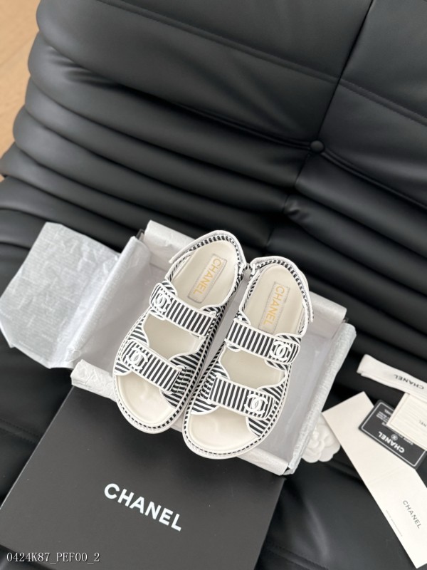 Chanel24新款魔術貼涼鞋系列