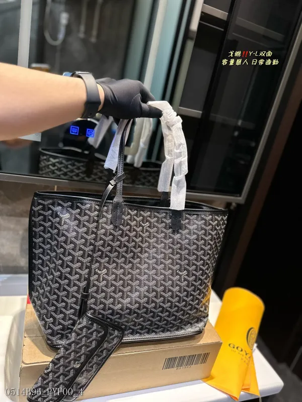 戈雅購物袋屬於這個季節的迷你購物袋 Goyard狗牙限定 實物真的很有質感