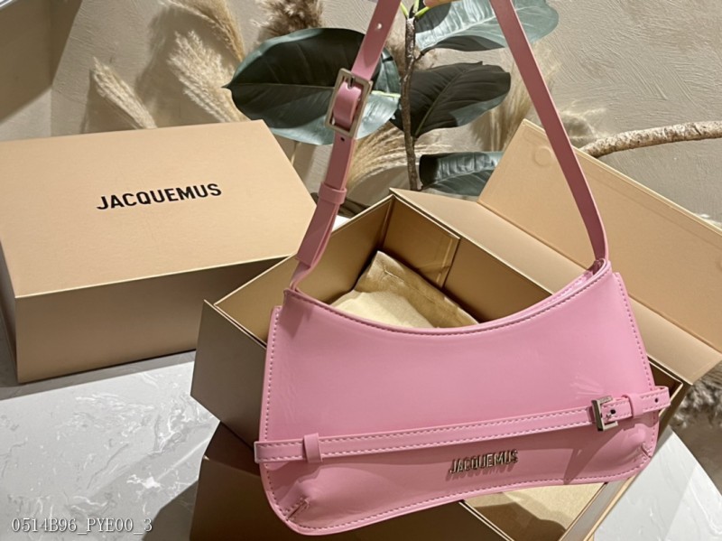 Jacquemus&Jennie同款 好適合這個季節傑克慕斯單肩腋下手提 車厘子紅好心水一眼就到心坎！ 細節都很好都是實拍的