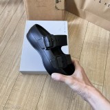 CHARLIEKEITHCK魔术扣厚底洞洞鞋T台走秀同款明星