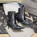 BALENCIAGA巴黎世家尖头高跟靴子官网同步独家首发巴黎世家短靴铆钉机车靴