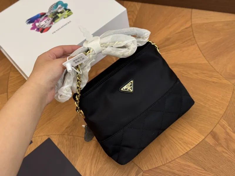 配折疊盒Prada普拉達 hobo中古鏈條包