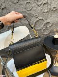 芬迪 Fendi 新款 KAN I系列款單肩包進口優質面料