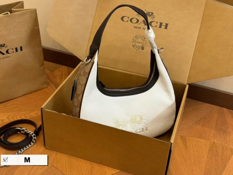 COACH 新品 系列satchel月牙包 通勤背 商務 出差都可以 太愛了搜索蔻馳