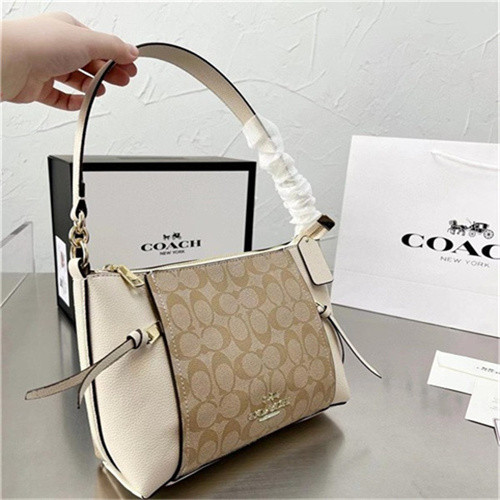COACH26CM270