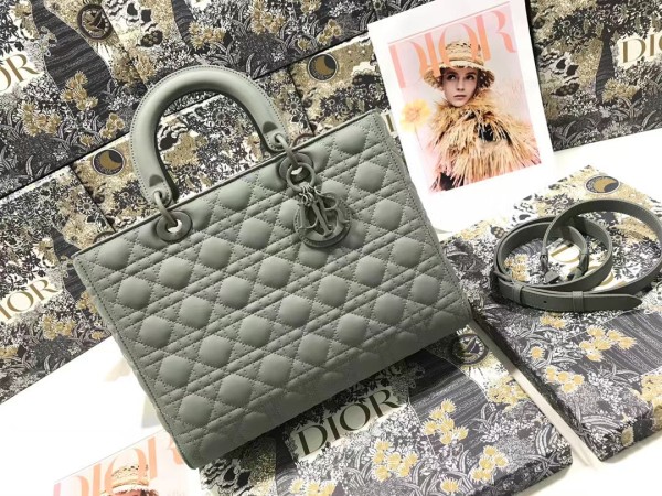 Dior super master 32cm