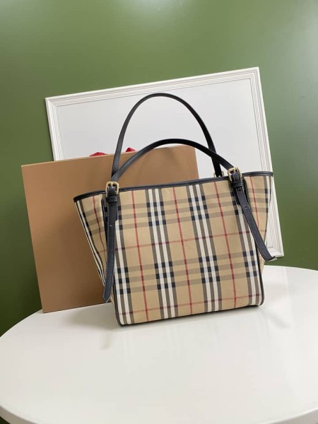 BURBURRY BAG 28CM