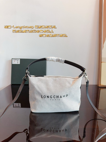 LONGCHAMP 26CM