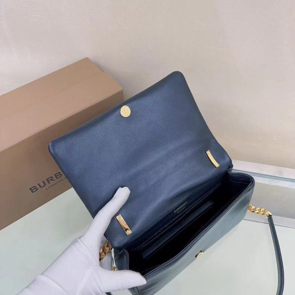 BURBURRY BAG 23CM