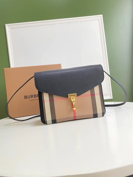BURBURRY BAG 24CM