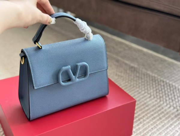 VALENTINO BAG 22CM