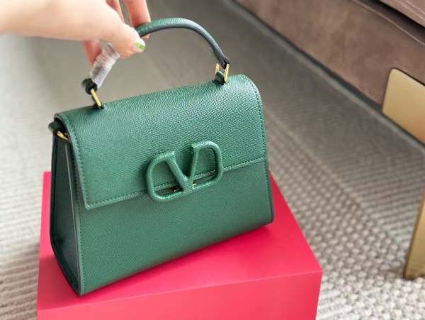 VALENTINO BAG 22CM