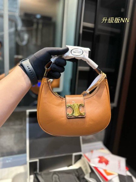 CELINE 24CM
