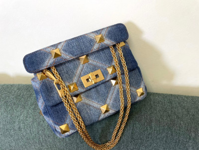 VALENTINO 25CM