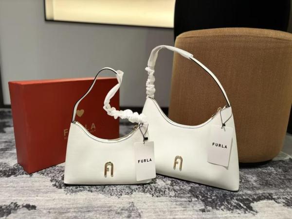FURLA 34CM