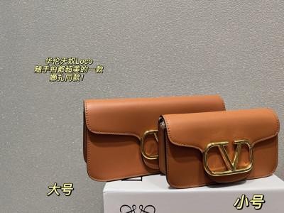 VALENTINO LOCO BAG 27CM